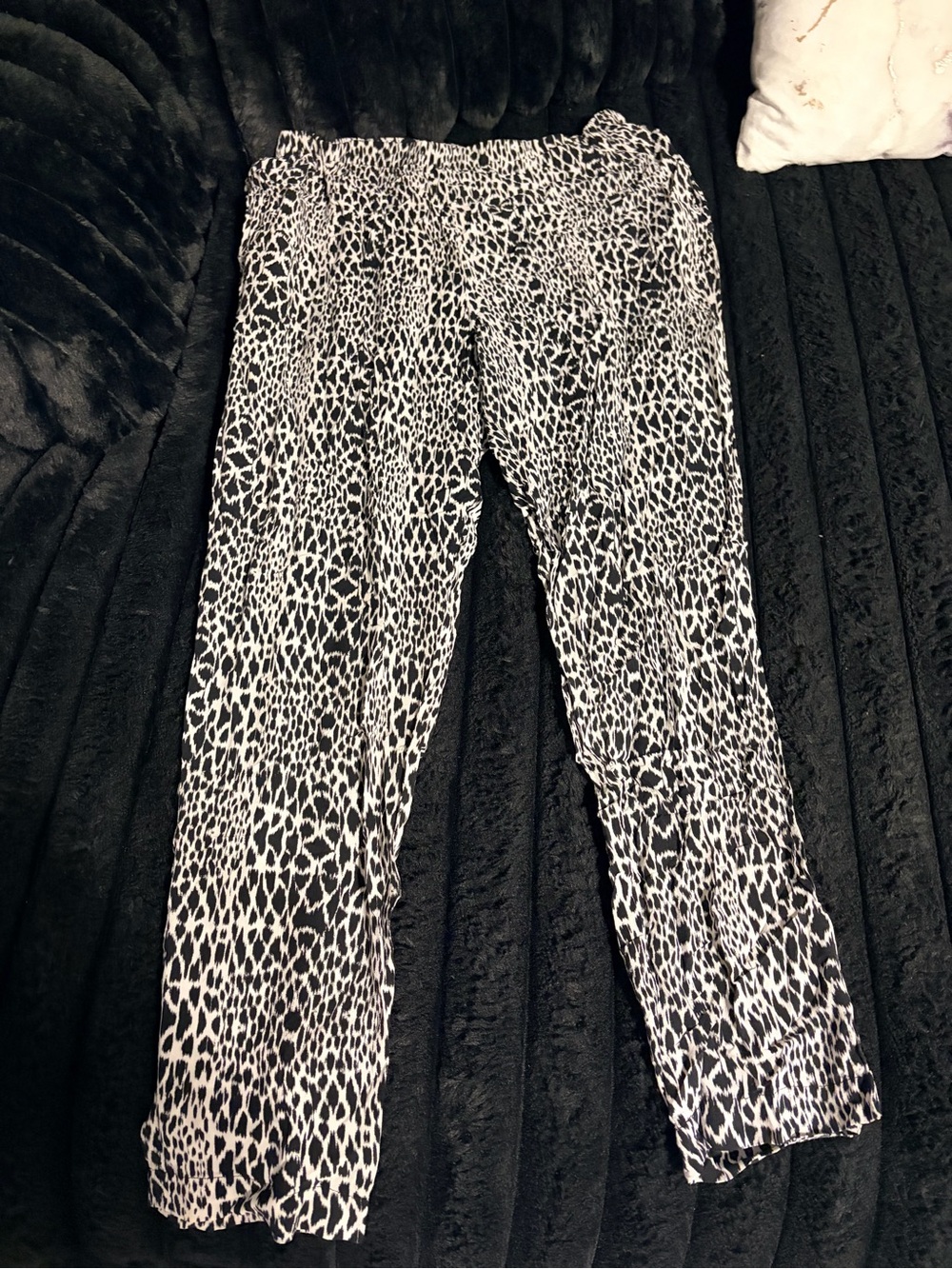 PINK Victoria's Secret Black & White Animal Print Wide-Leg Pants
